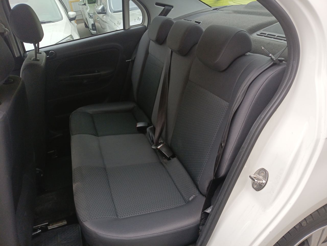 VOLKSWAGEN - 2