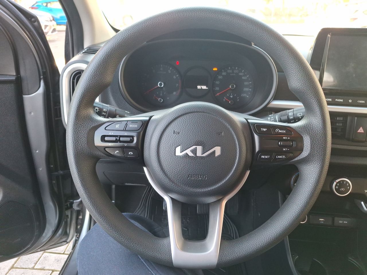 KIA - 25