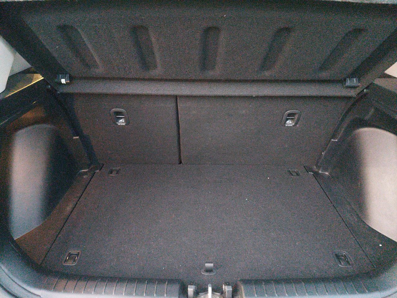 Hyundai Venue — foto 11 de 25