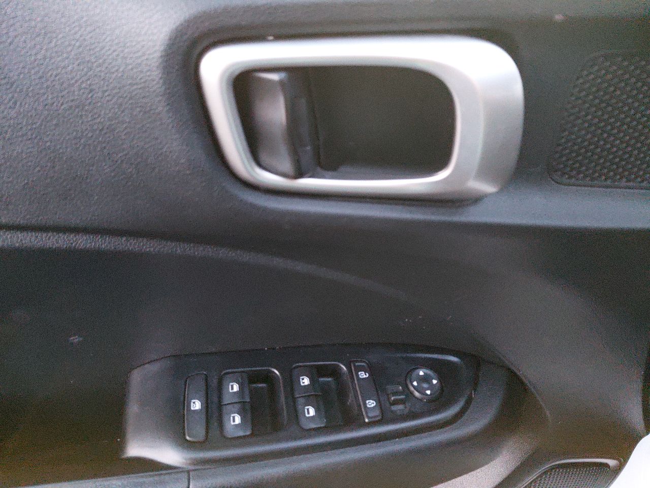 Hyundai Venue — foto 12 de 25