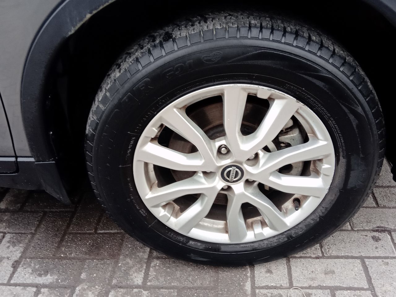 Nissan X-Trail — foto 8 de 26