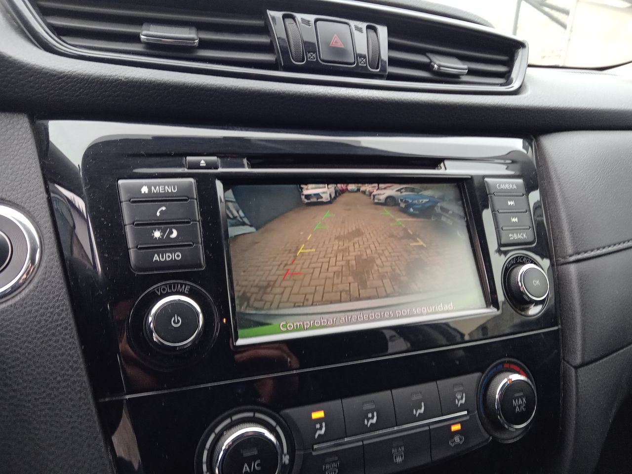 Nissan X-Trail — foto 19 de 26