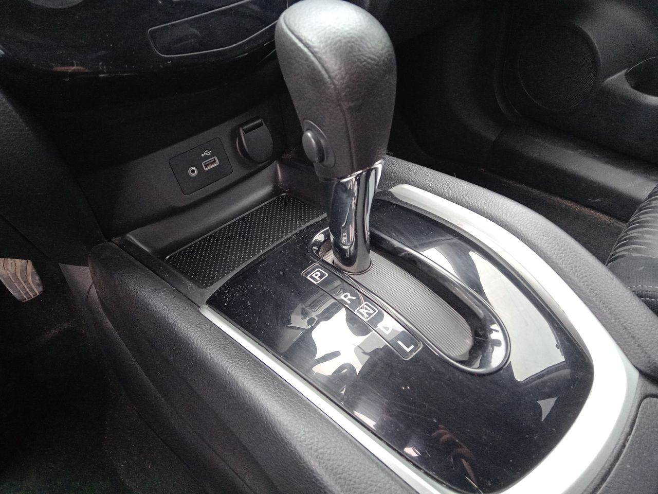 Nissan X-Trail — foto 21 de 26