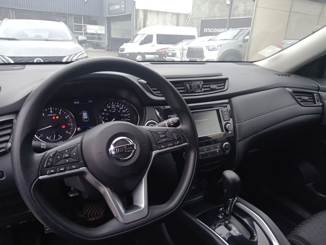 Nissan X-Trail — foto 22 de 26