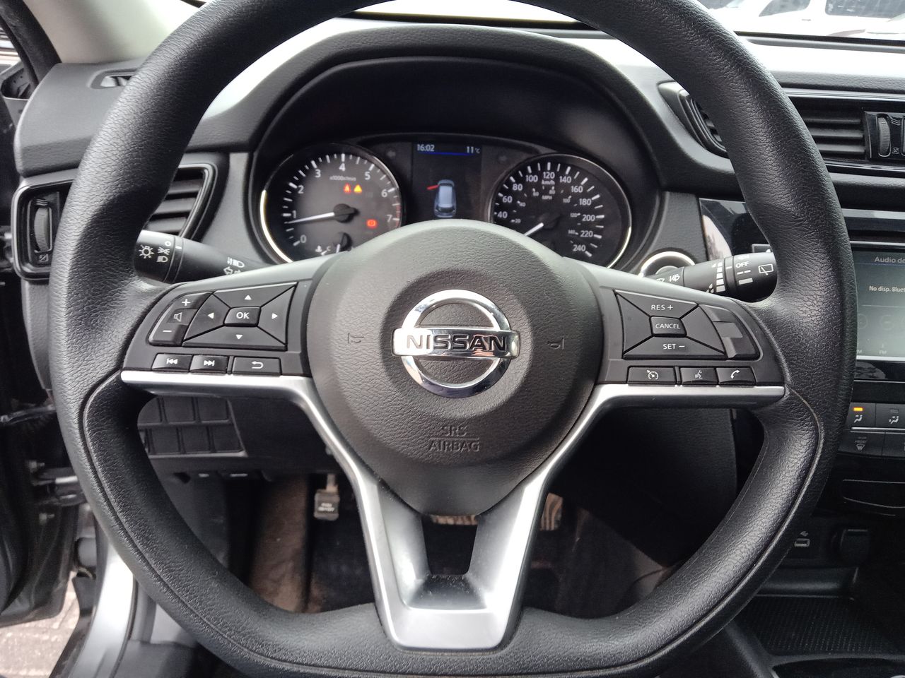 Nissan X-Trail — foto 15 de 26