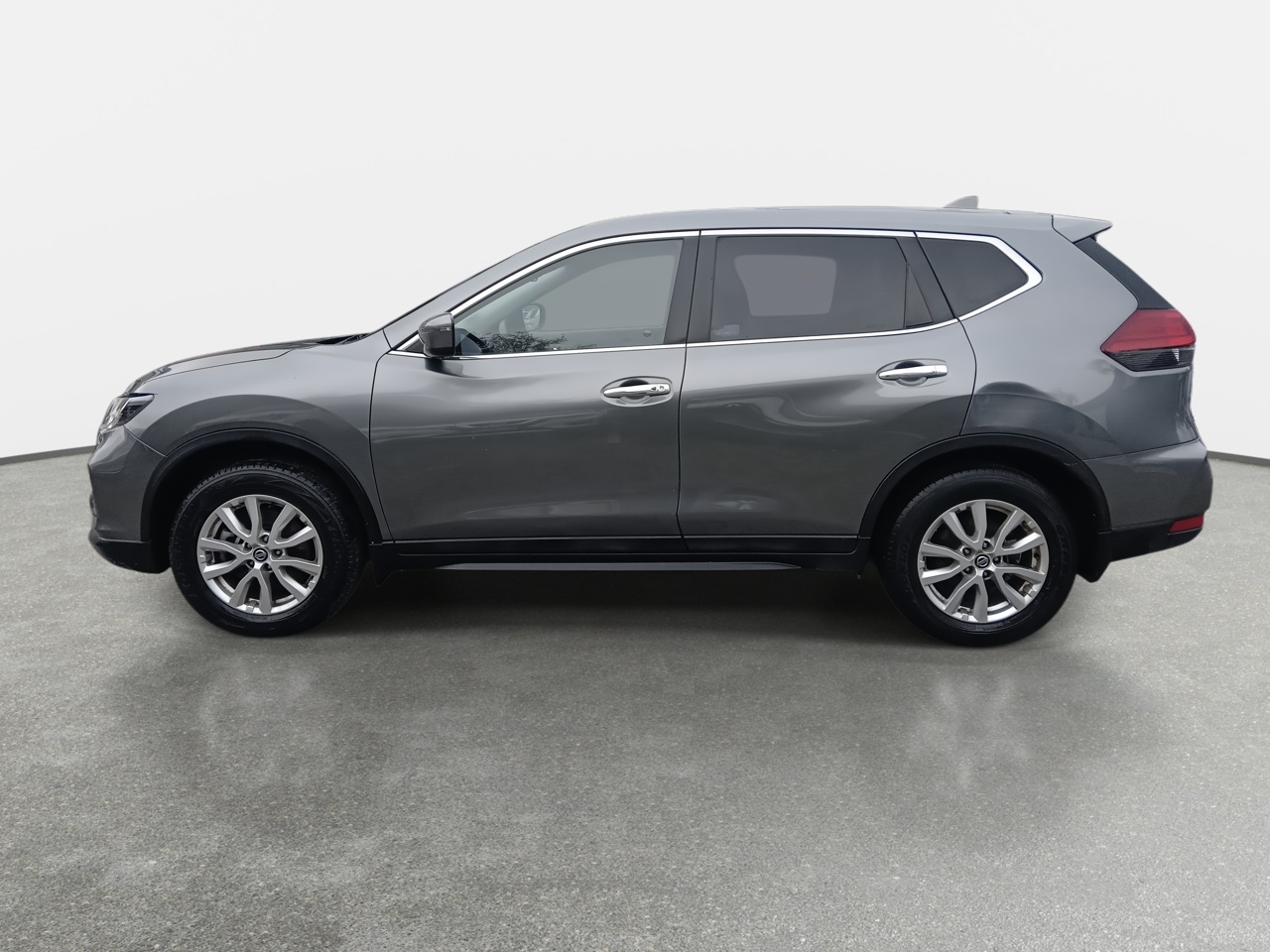 NISSAN - 4