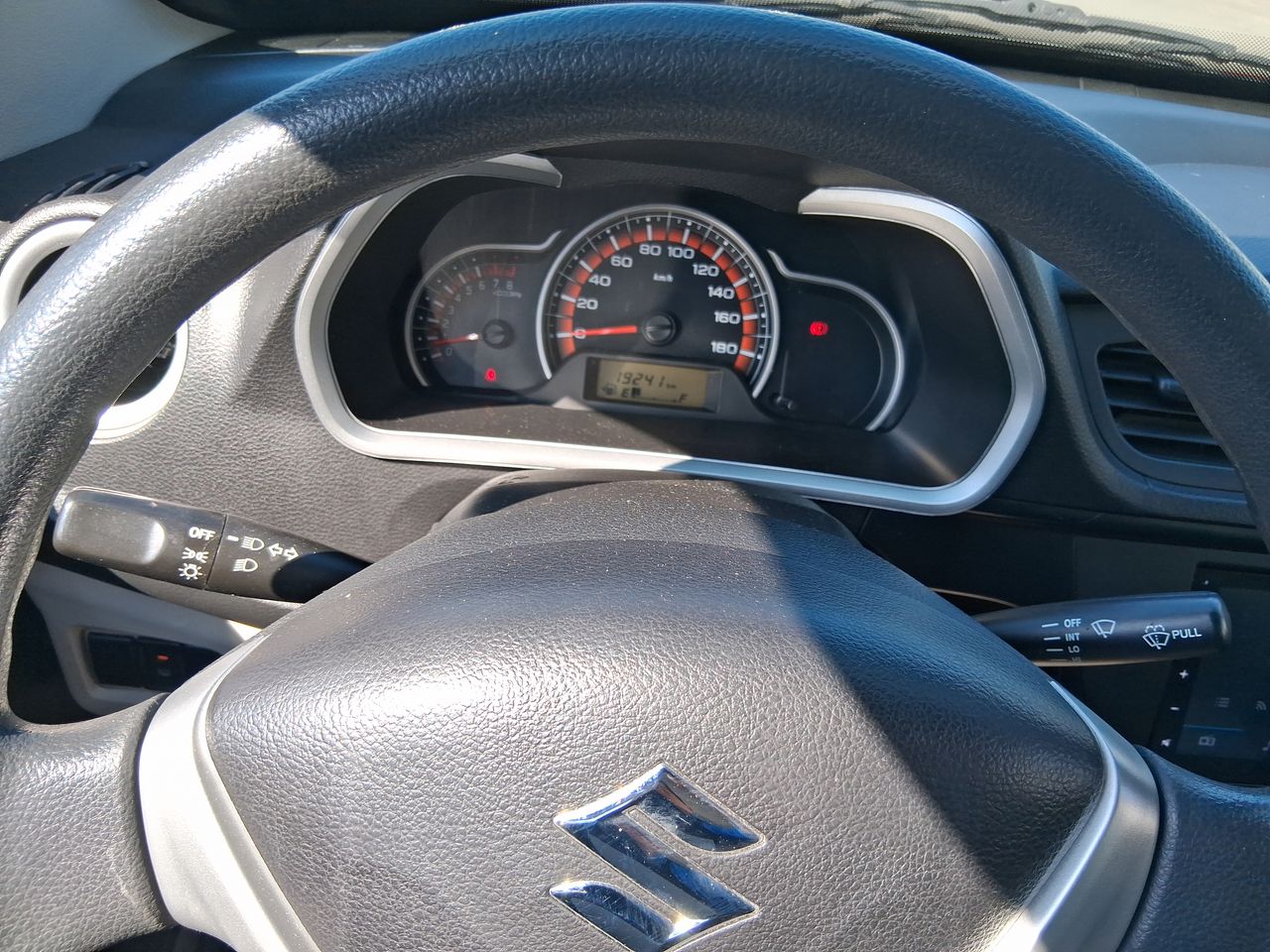 SUZUKI - 21