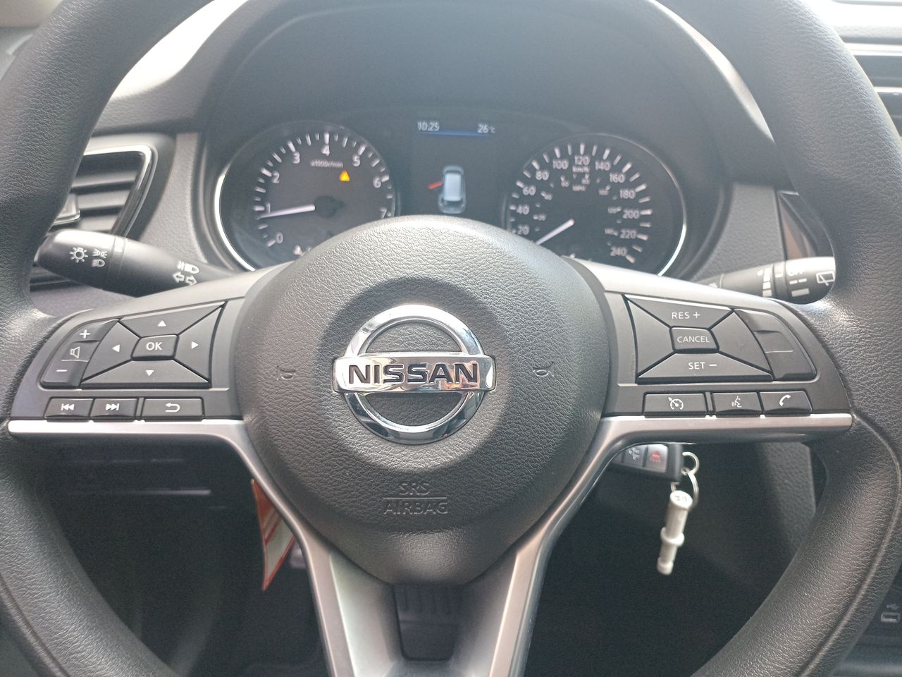 NISSAN - 24