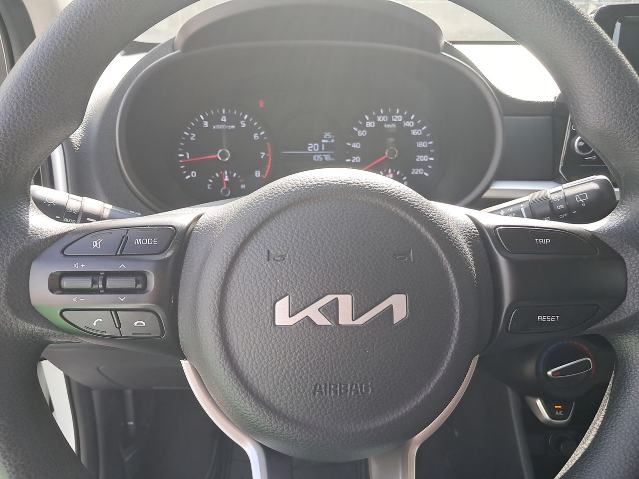 KIA - 25