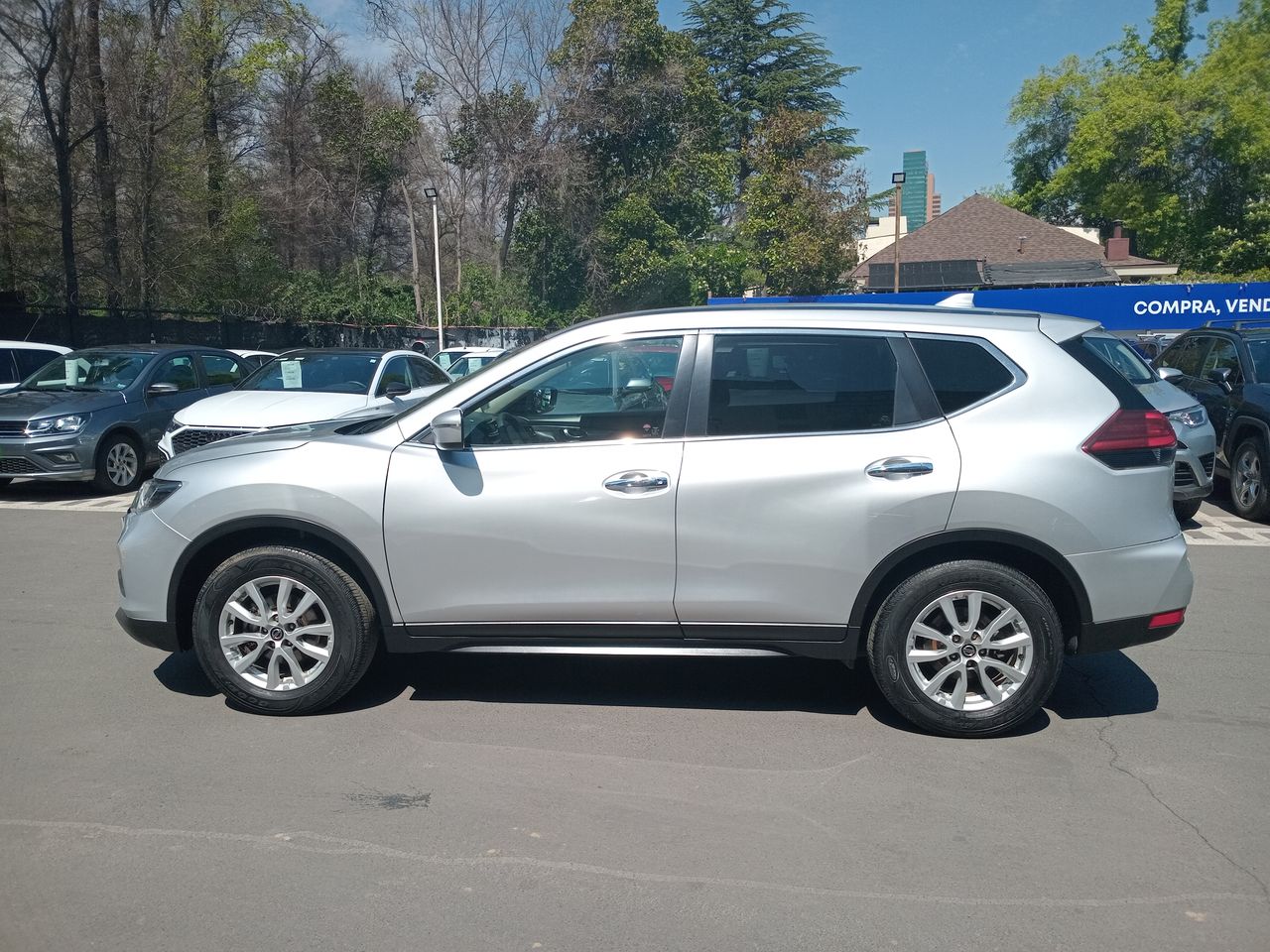NISSAN - 4