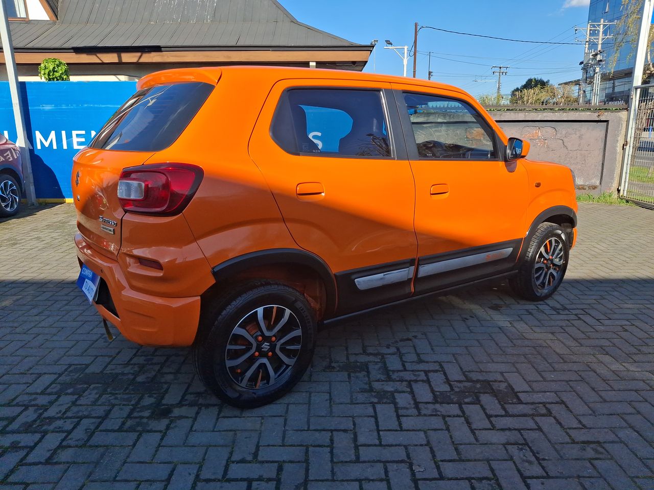 SUZUKI - 7