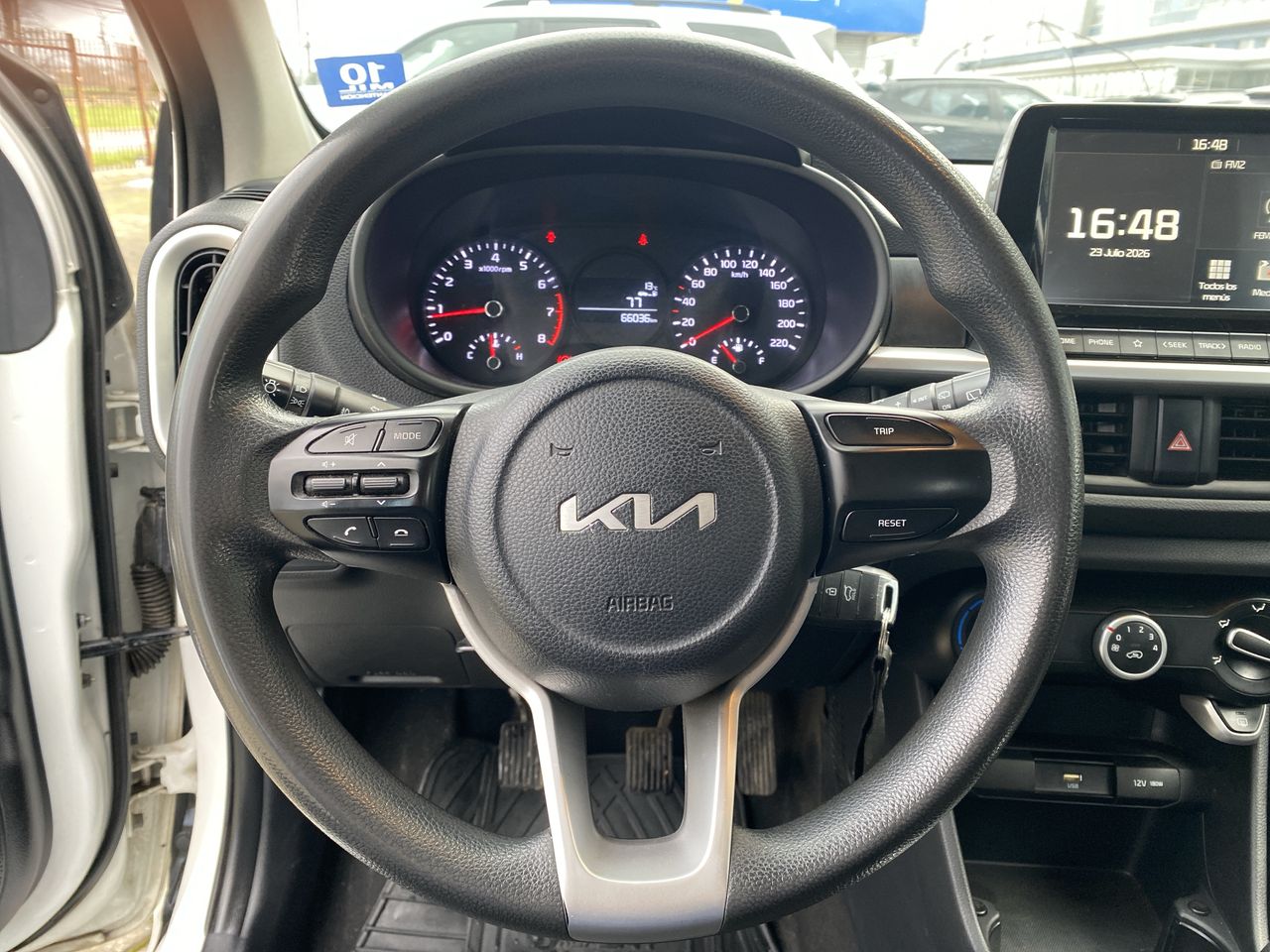 KIA Morning — foto 26 de 35