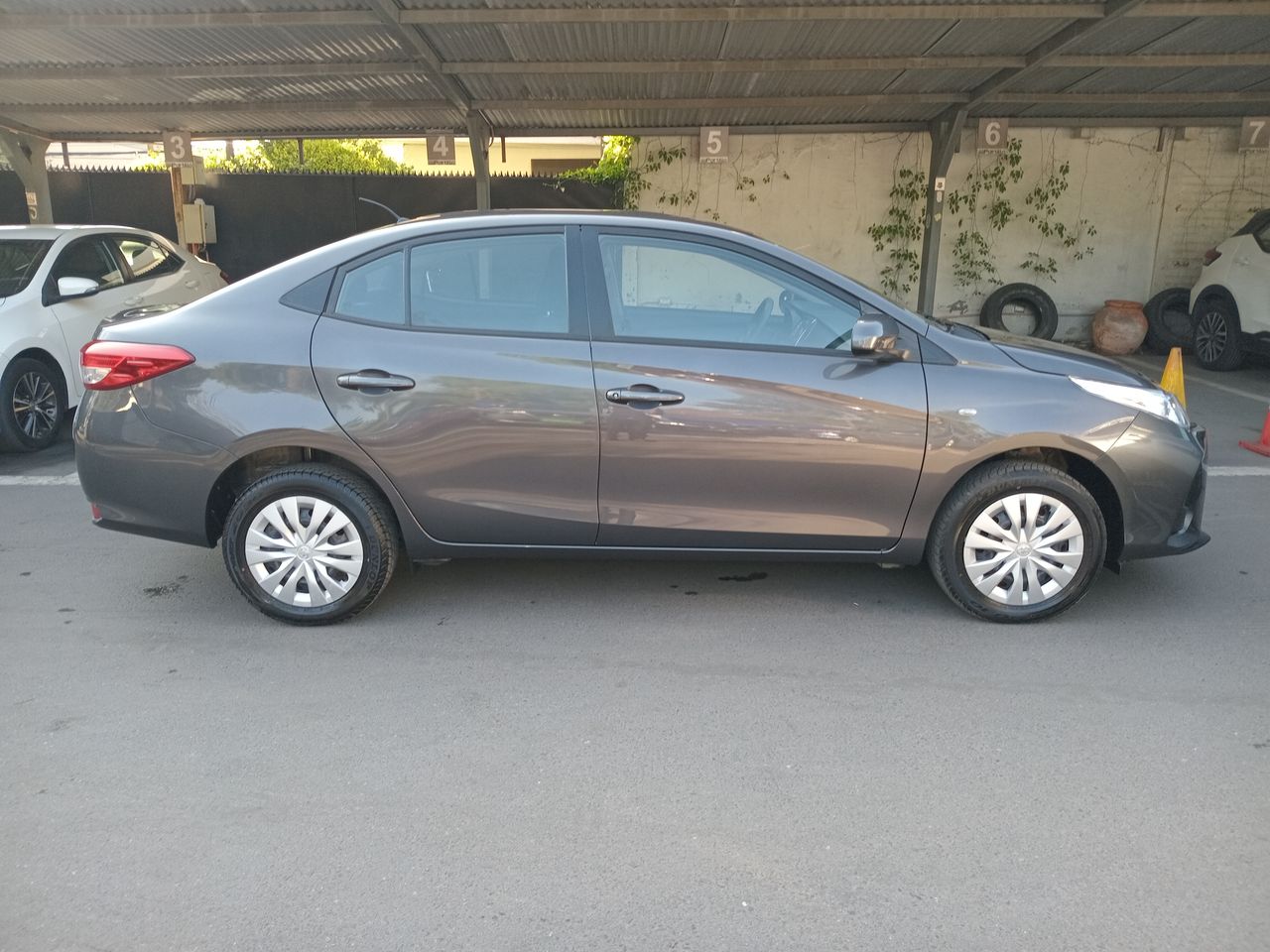 TOYOTA - 8