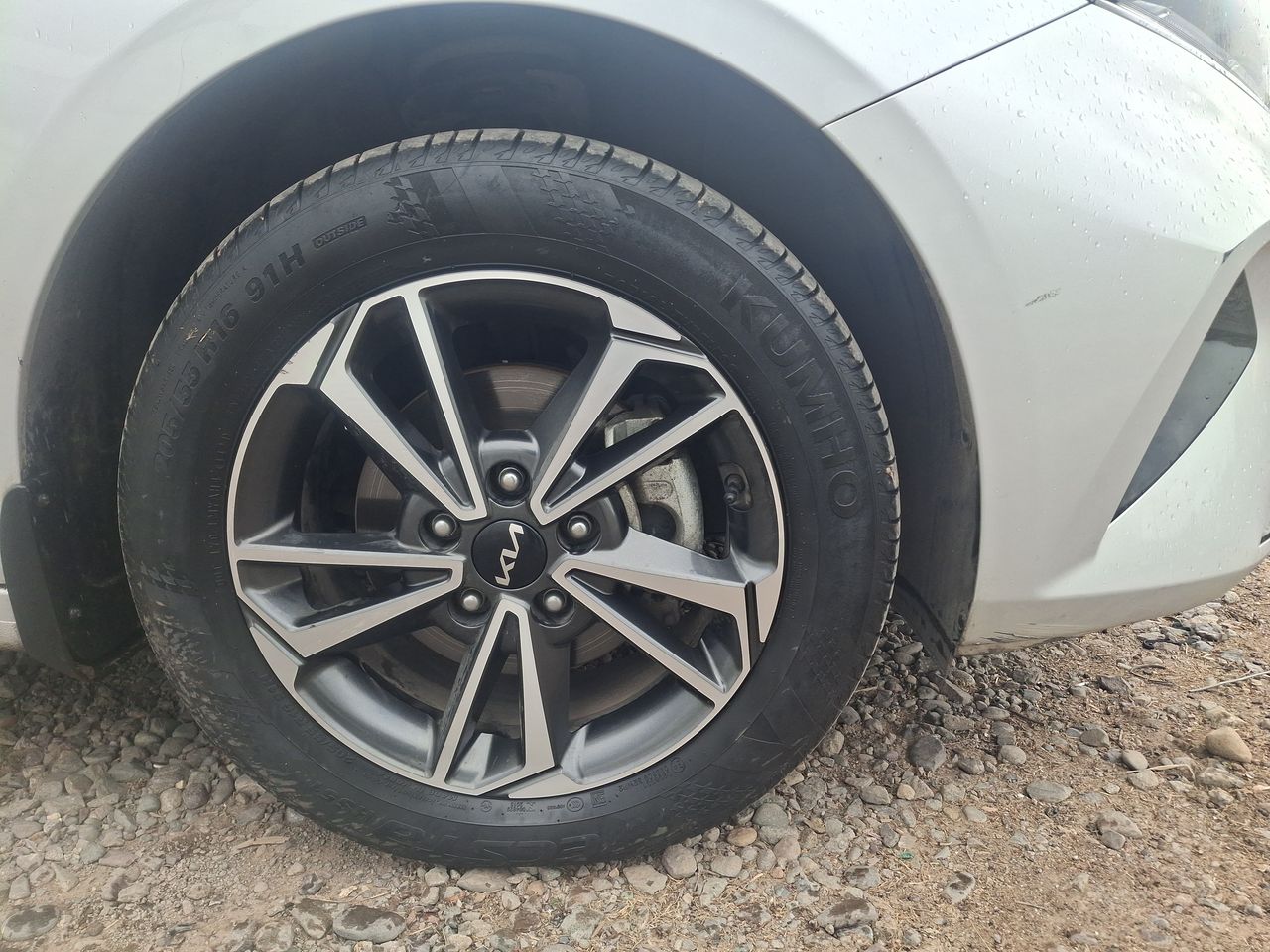 KIA Cerato — foto 10 de 23