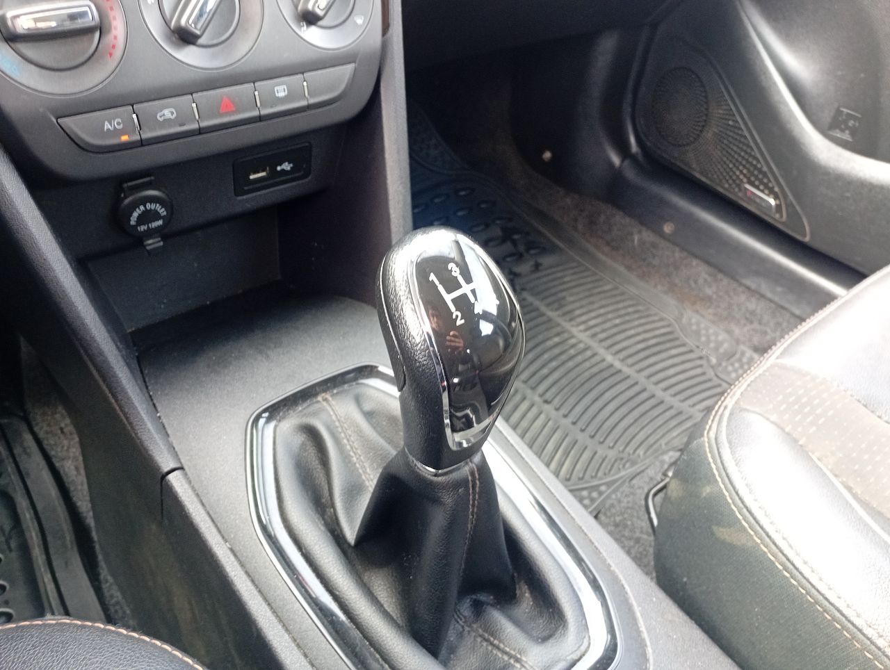 Chery Tiggo 2 — foto 15 de 19