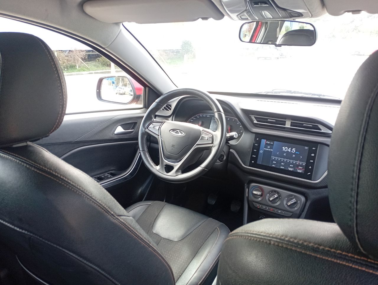 Chery Tiggo 2 — foto 9 de 19