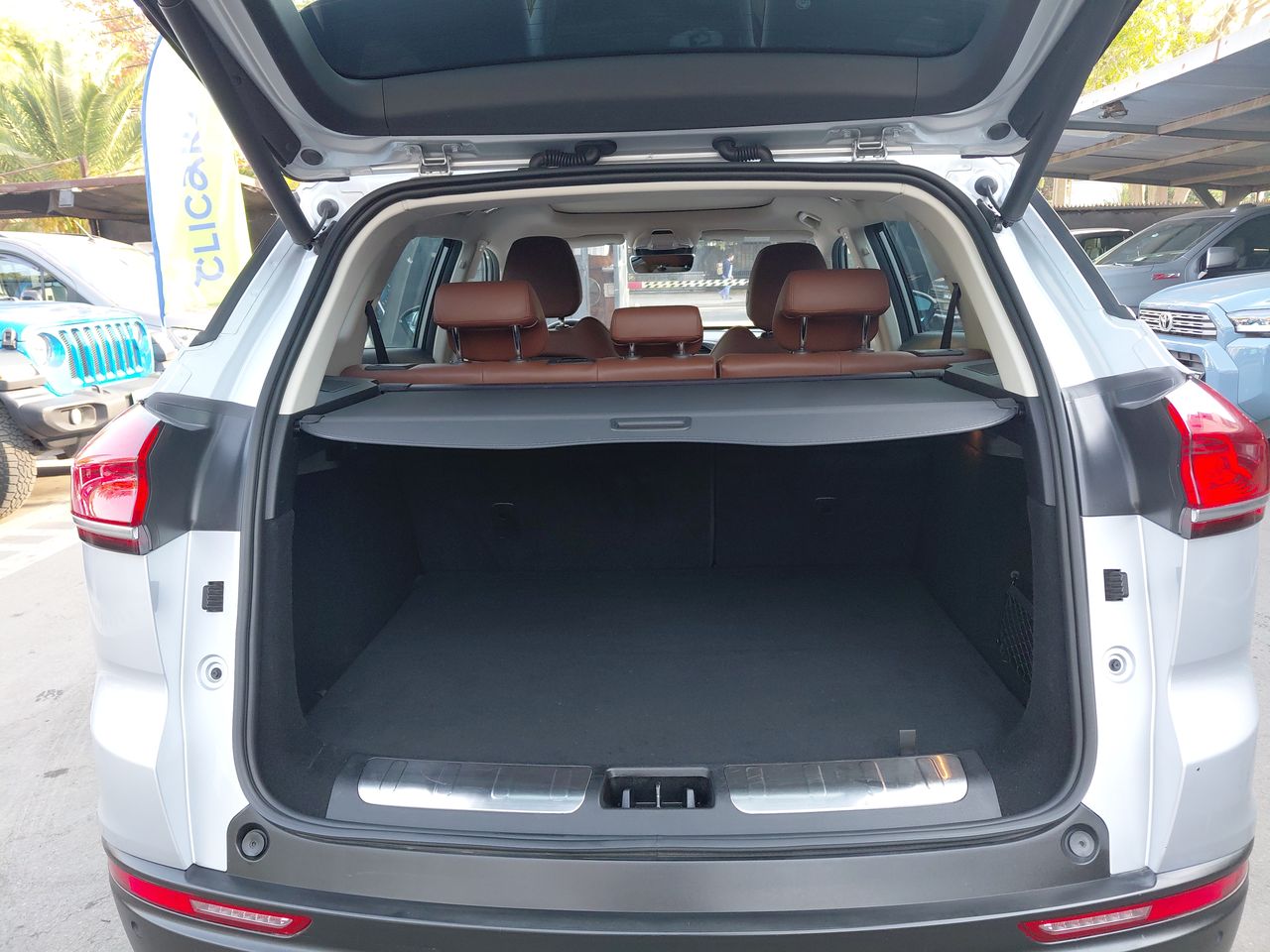 GEELY - 19