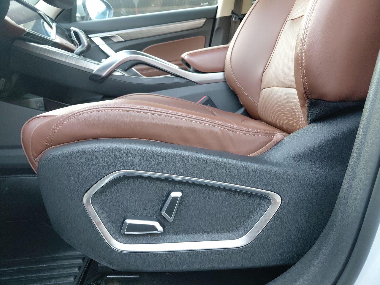 GEELY - 21
