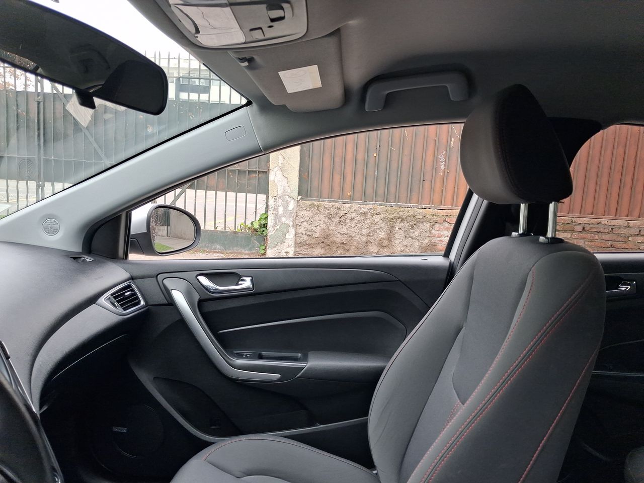 Chery Arrizo 5 — foto 3 de 28