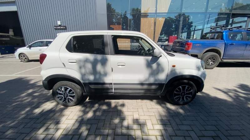 SUZUKI - 3