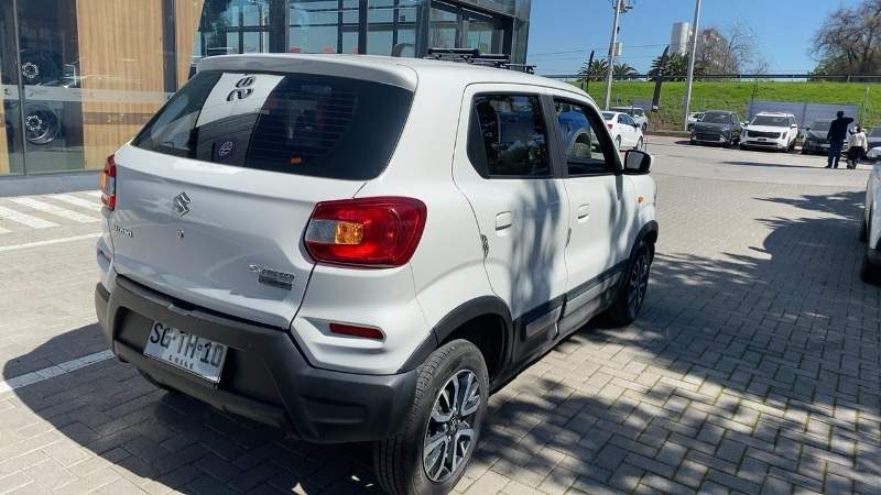 SUZUKI - 4