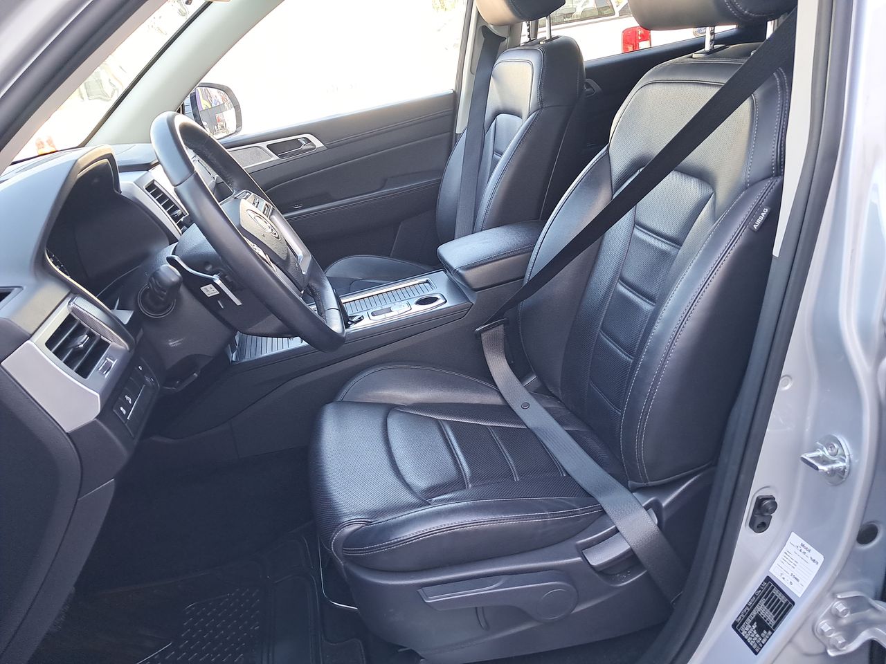 SSANGYONG - 23