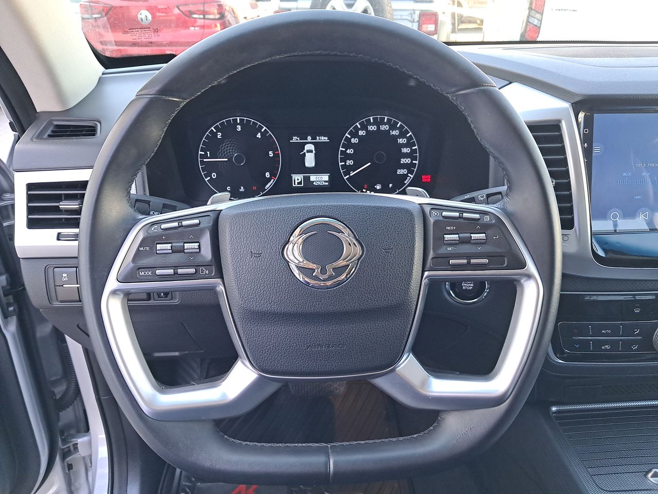 SSANGYONG - 24