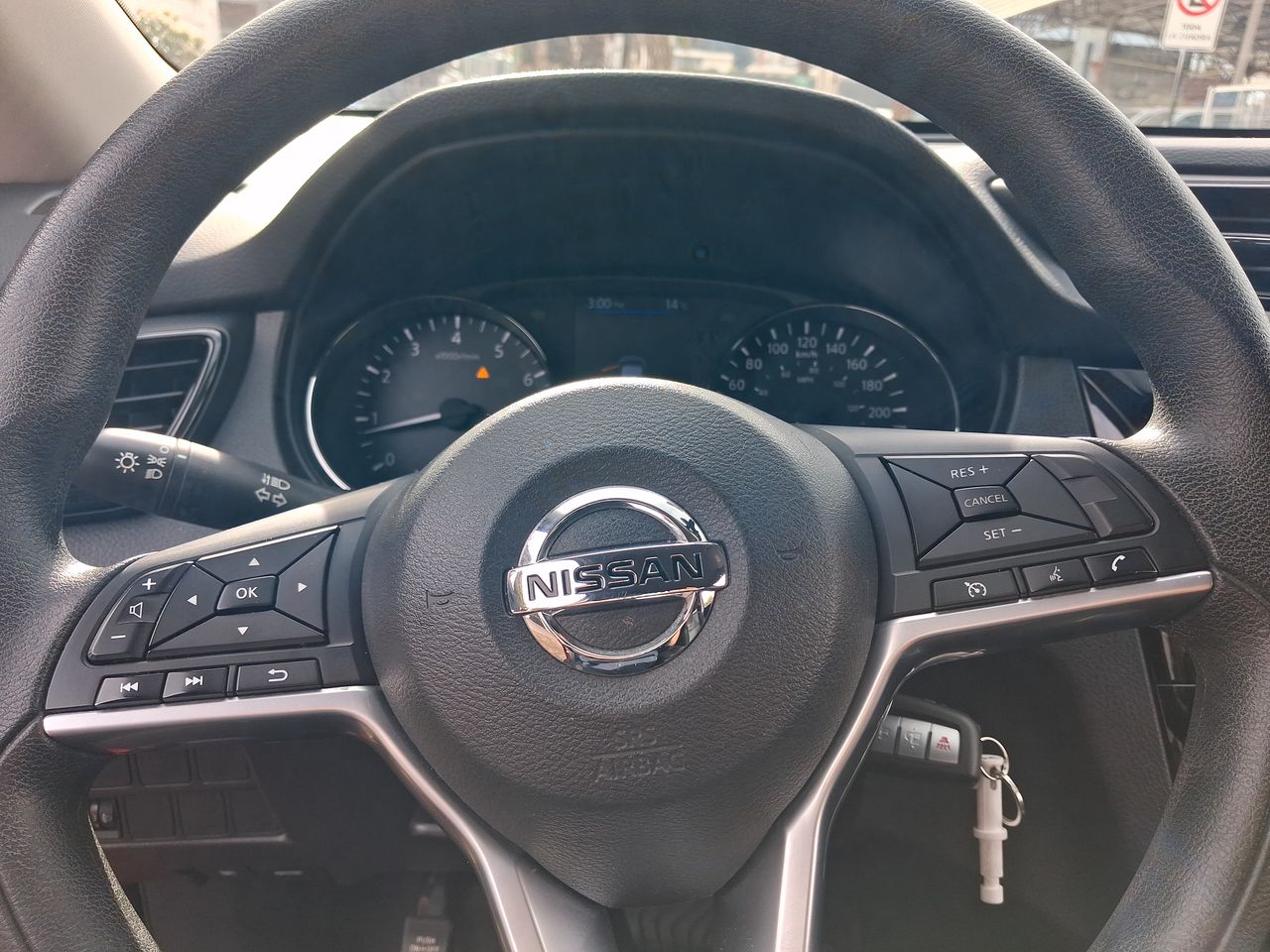 NISSAN - 16