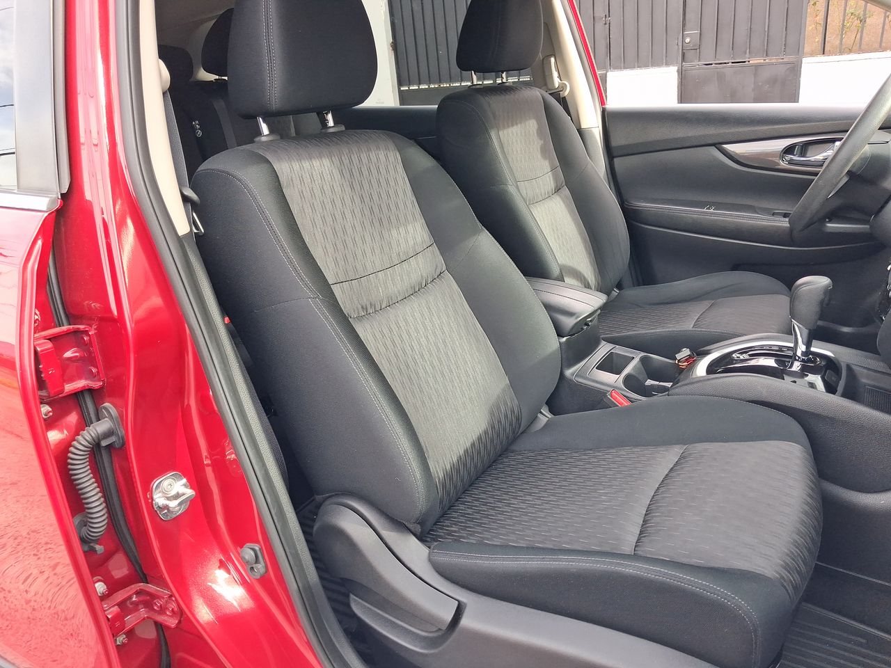 NISSAN - 23