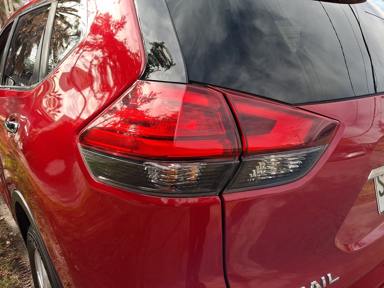 NISSAN - 10