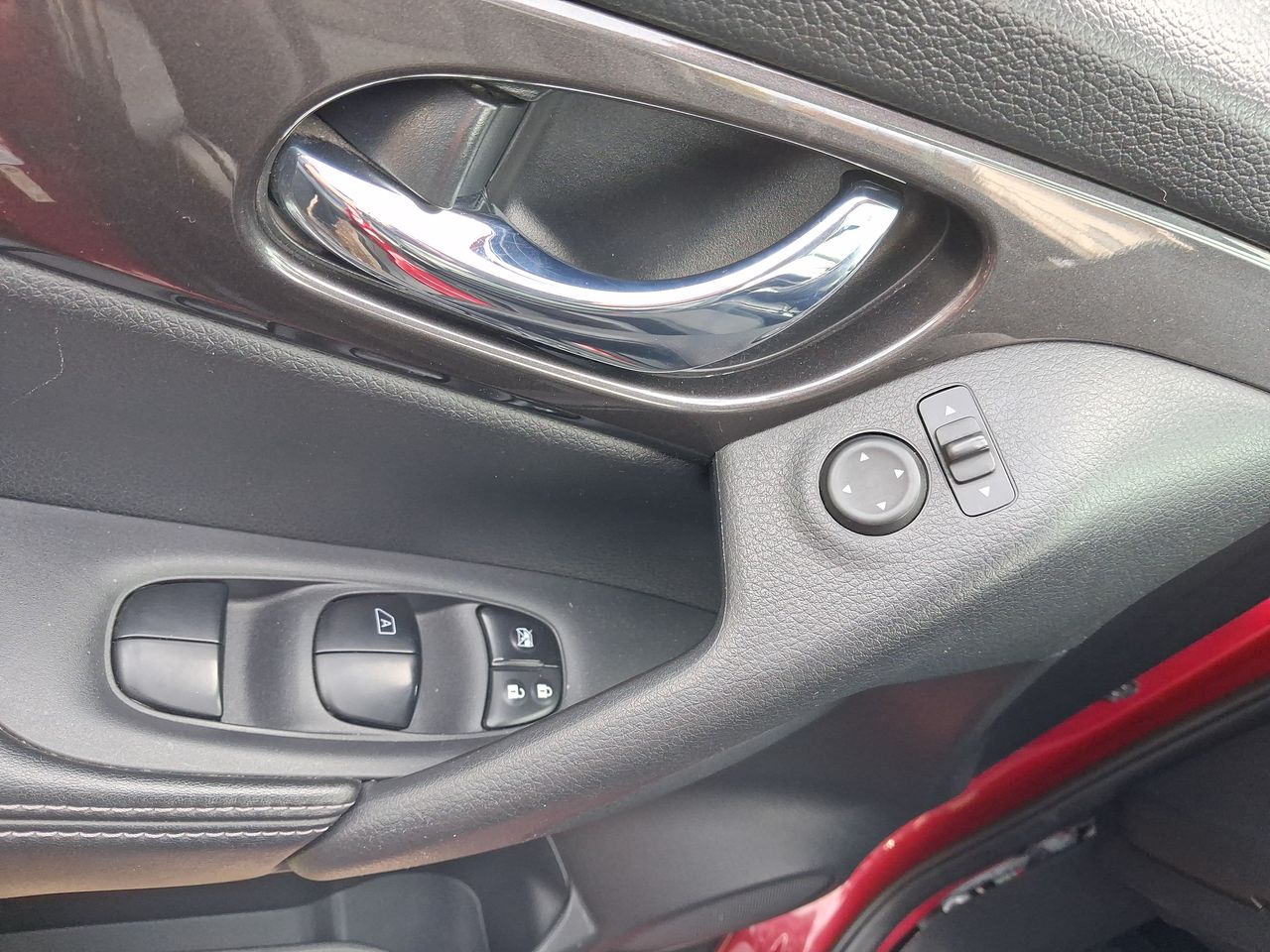 NISSAN - 12