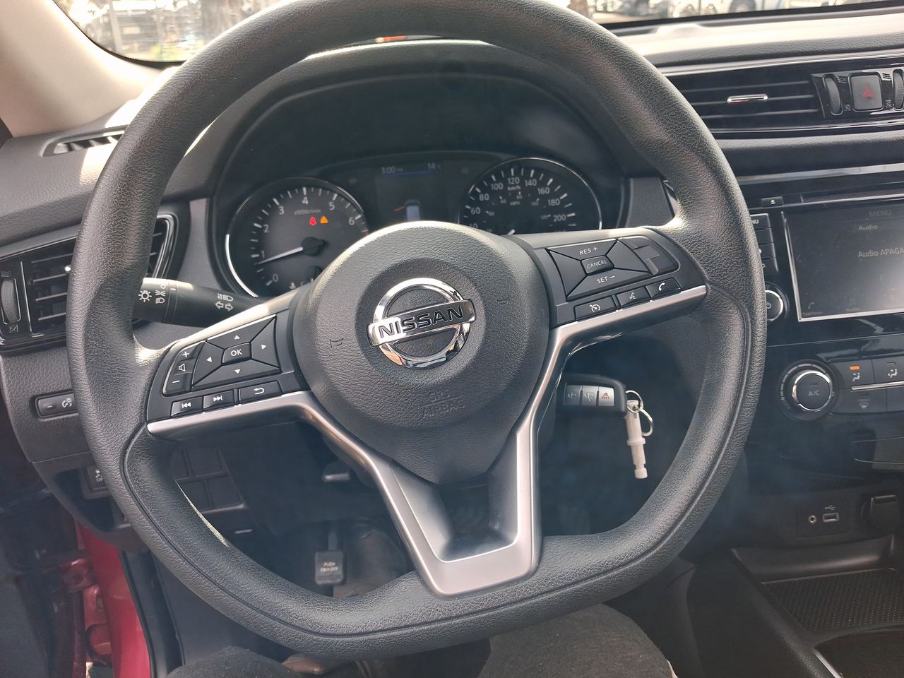 NISSAN - 15