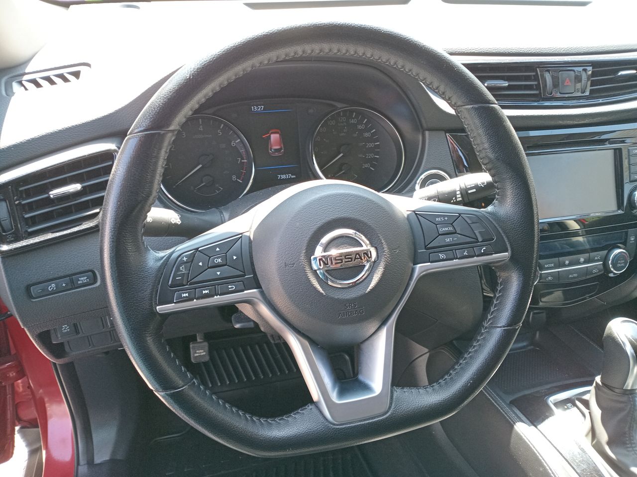 NISSAN - 26