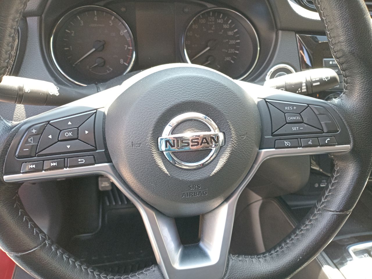 NISSAN - 27