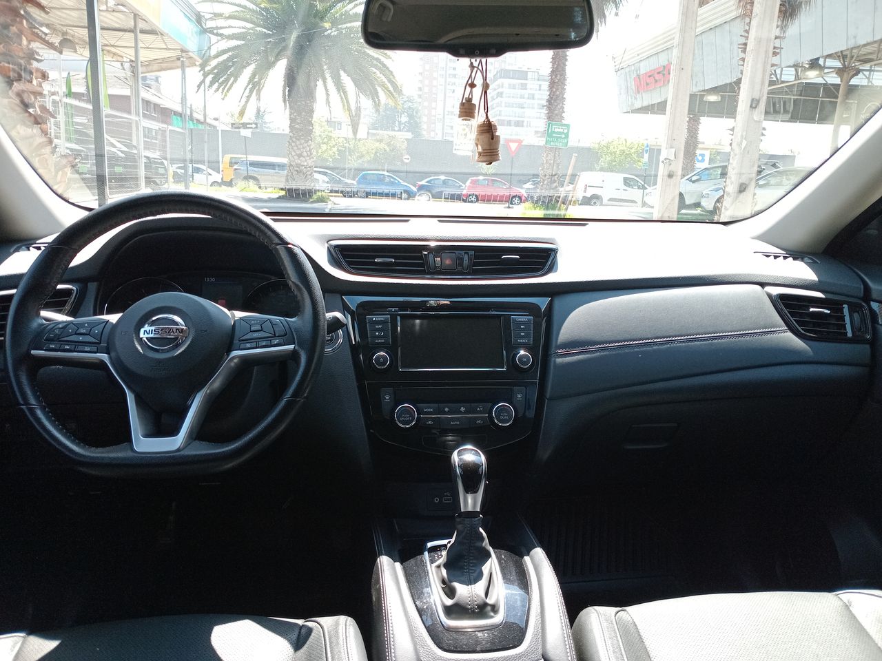 NISSAN - 33