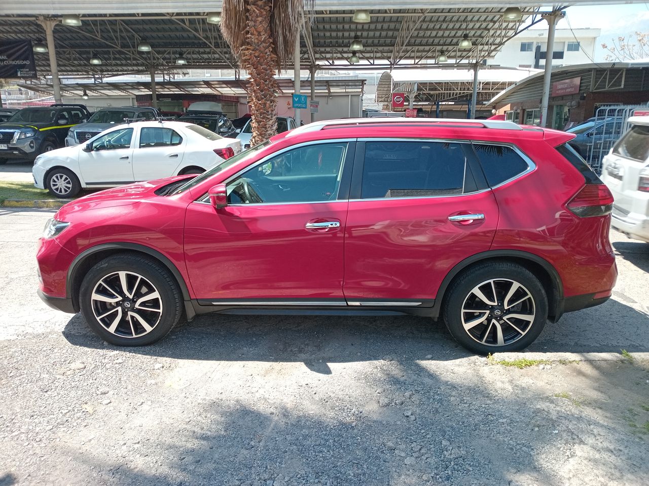 NISSAN - 4