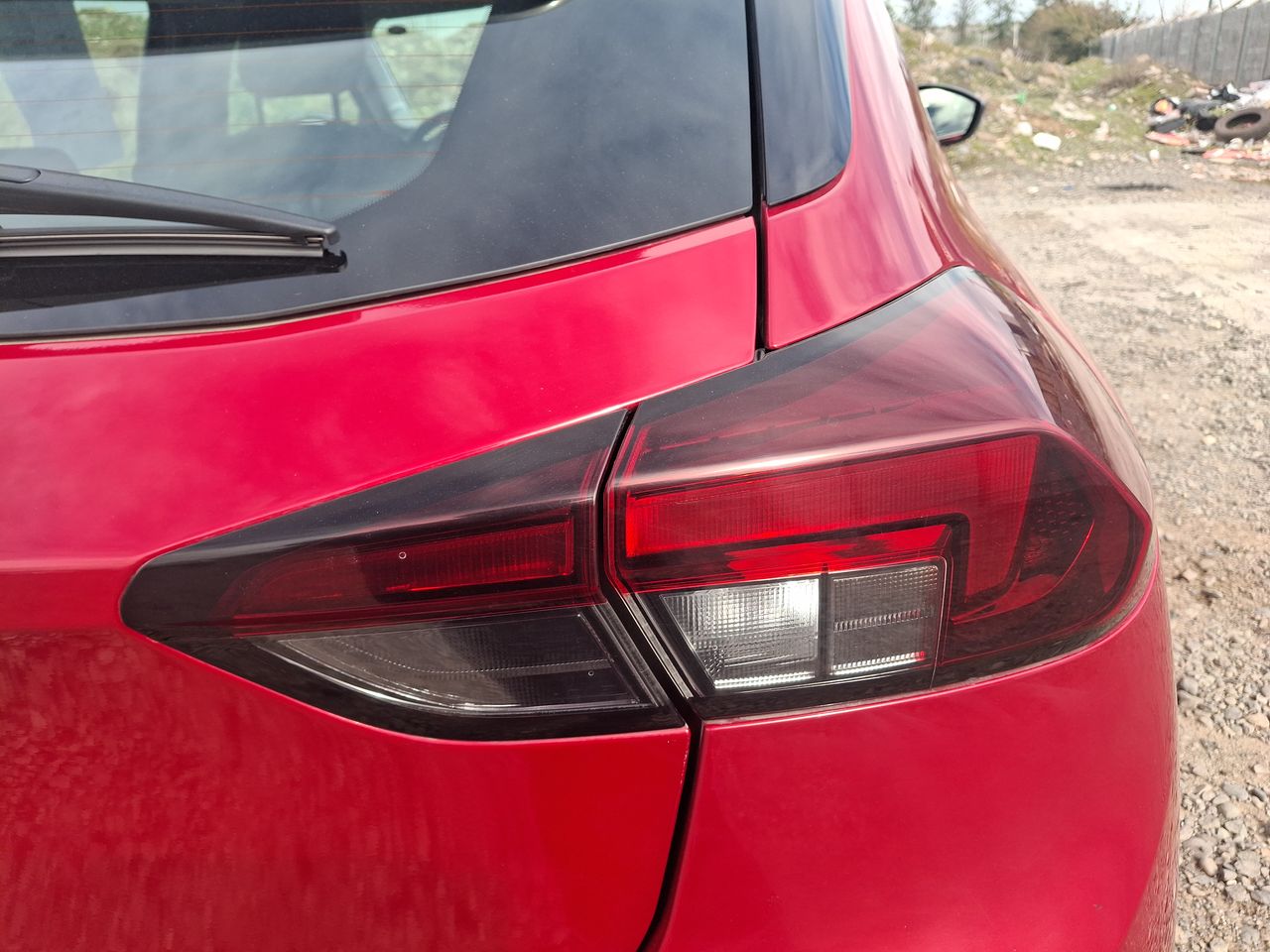 Opel Corsa — foto 13 de 23