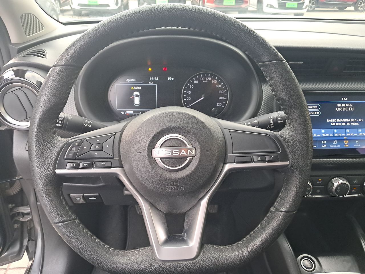 Nissan Kicks — foto 17 de 26