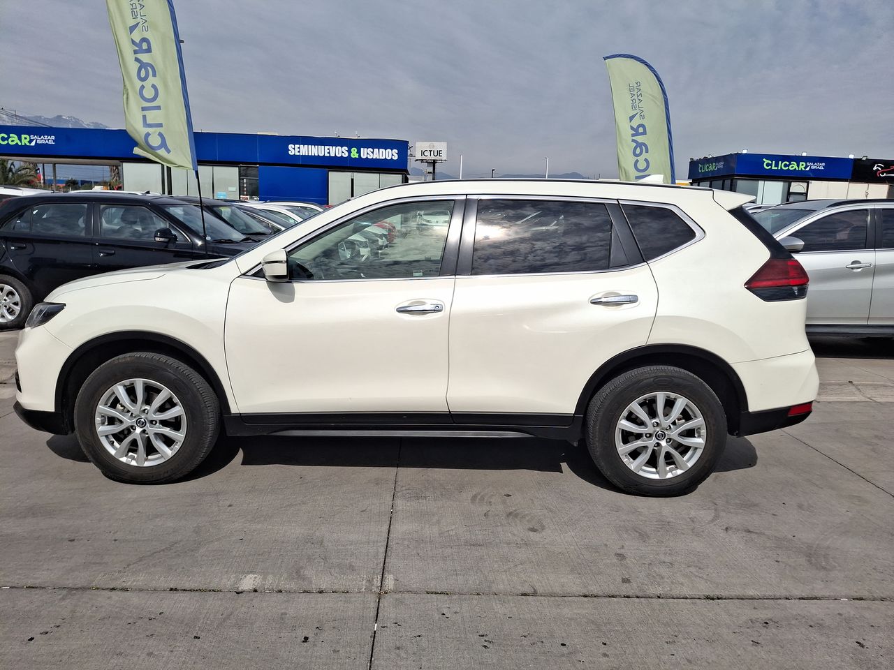 NISSAN - 4