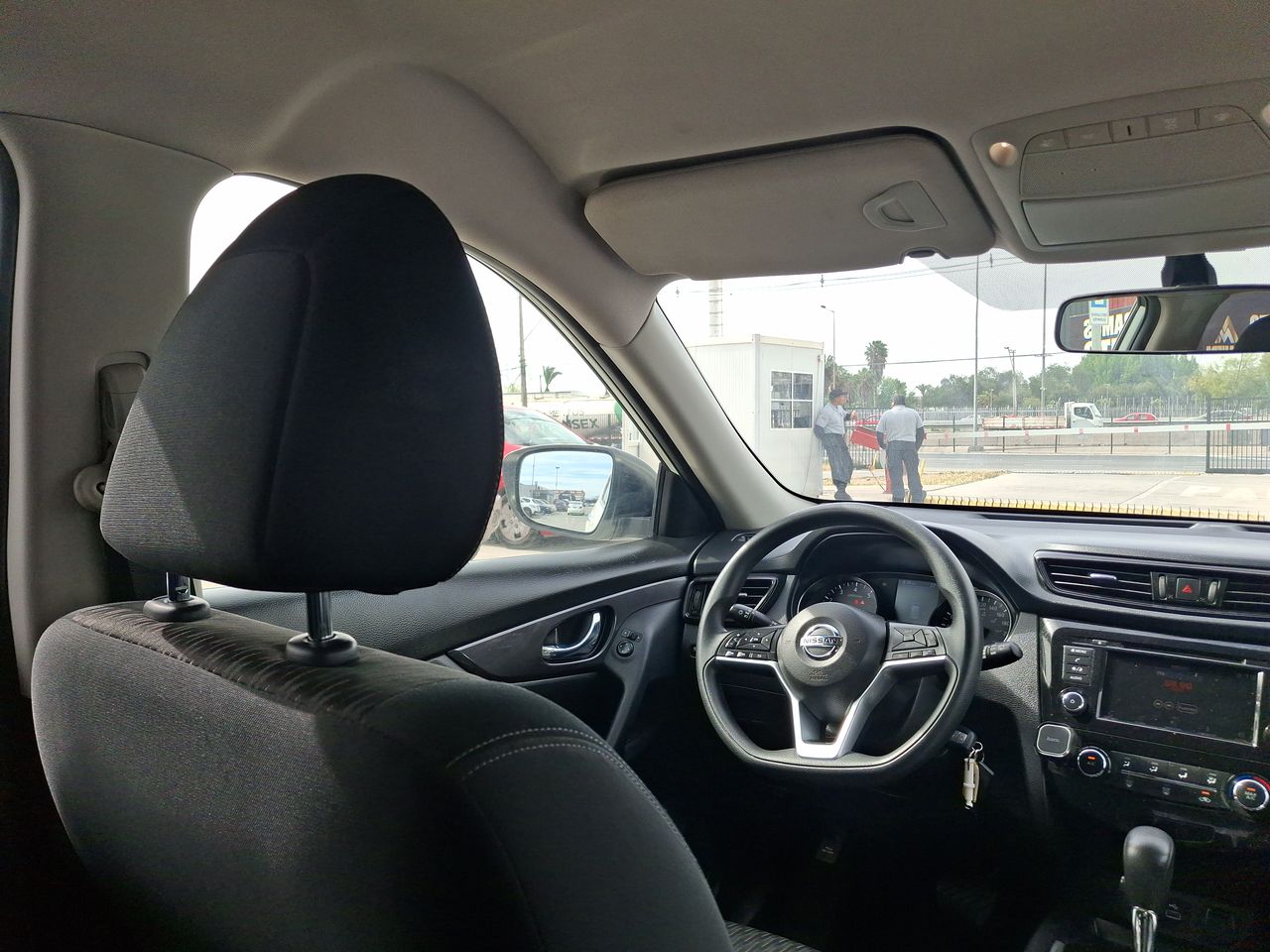 NISSAN - 16
