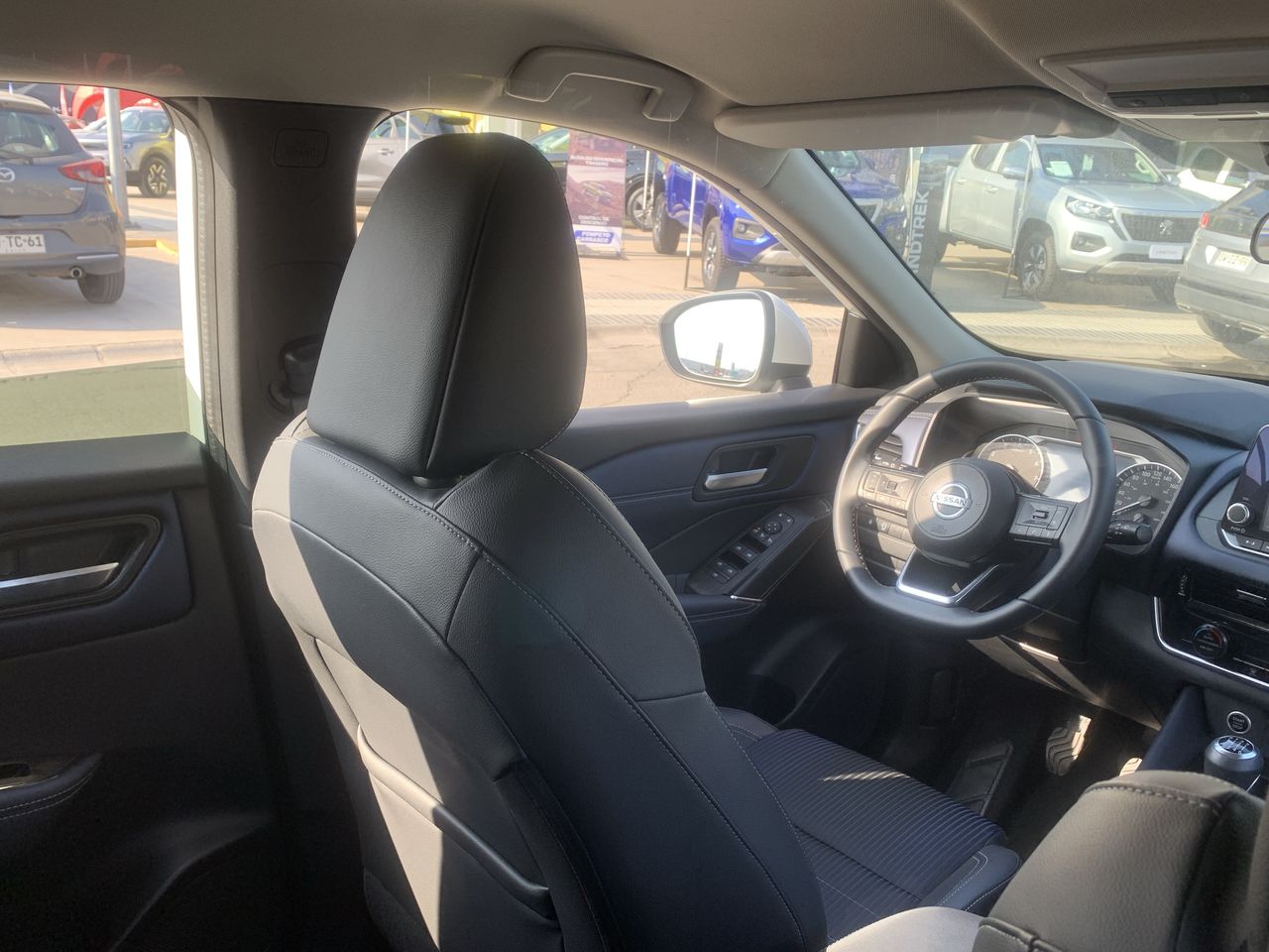 NISSAN - 16