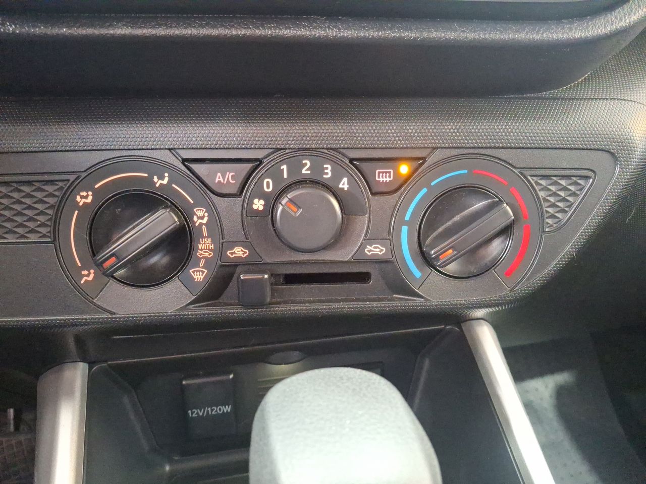 TOYOTA - 28