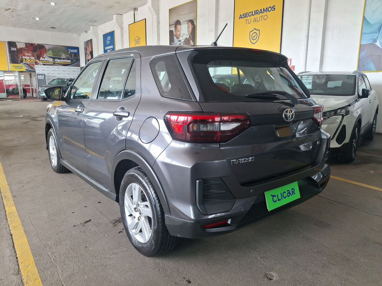 TOYOTA - 4