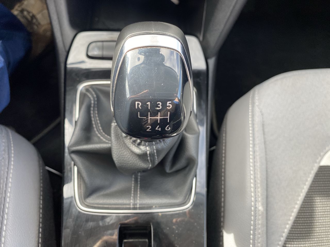 Suzuki Jimny — foto 30 de 33