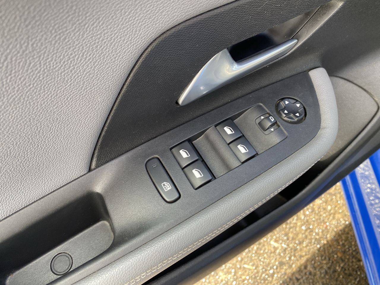 Suzuki Jimny — foto 21 de 33