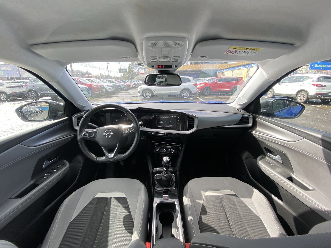 Suzuki Jimny — foto 10 de 33
