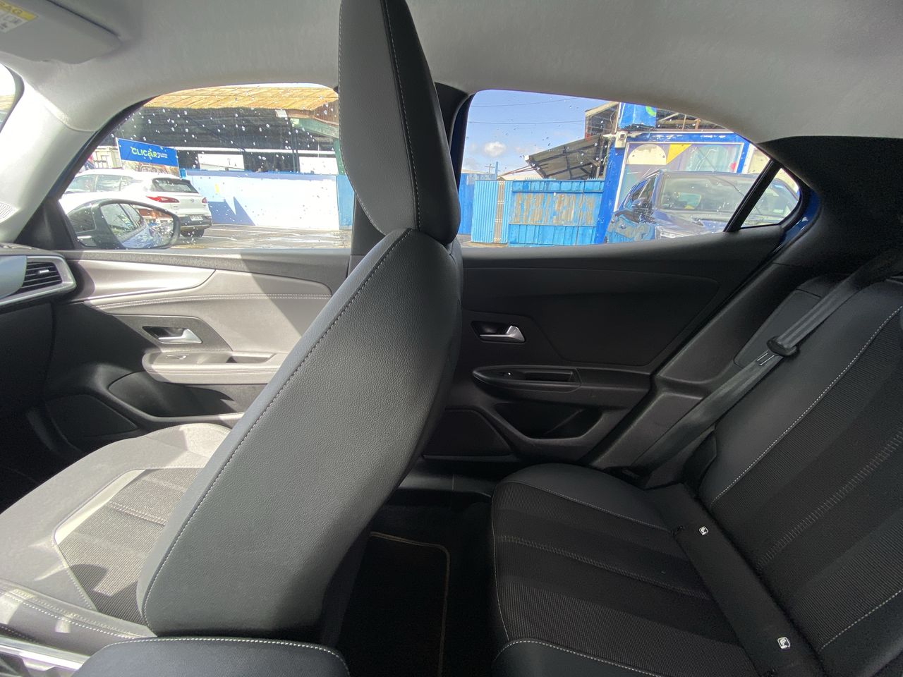 Suzuki Jimny — foto 12 de 33