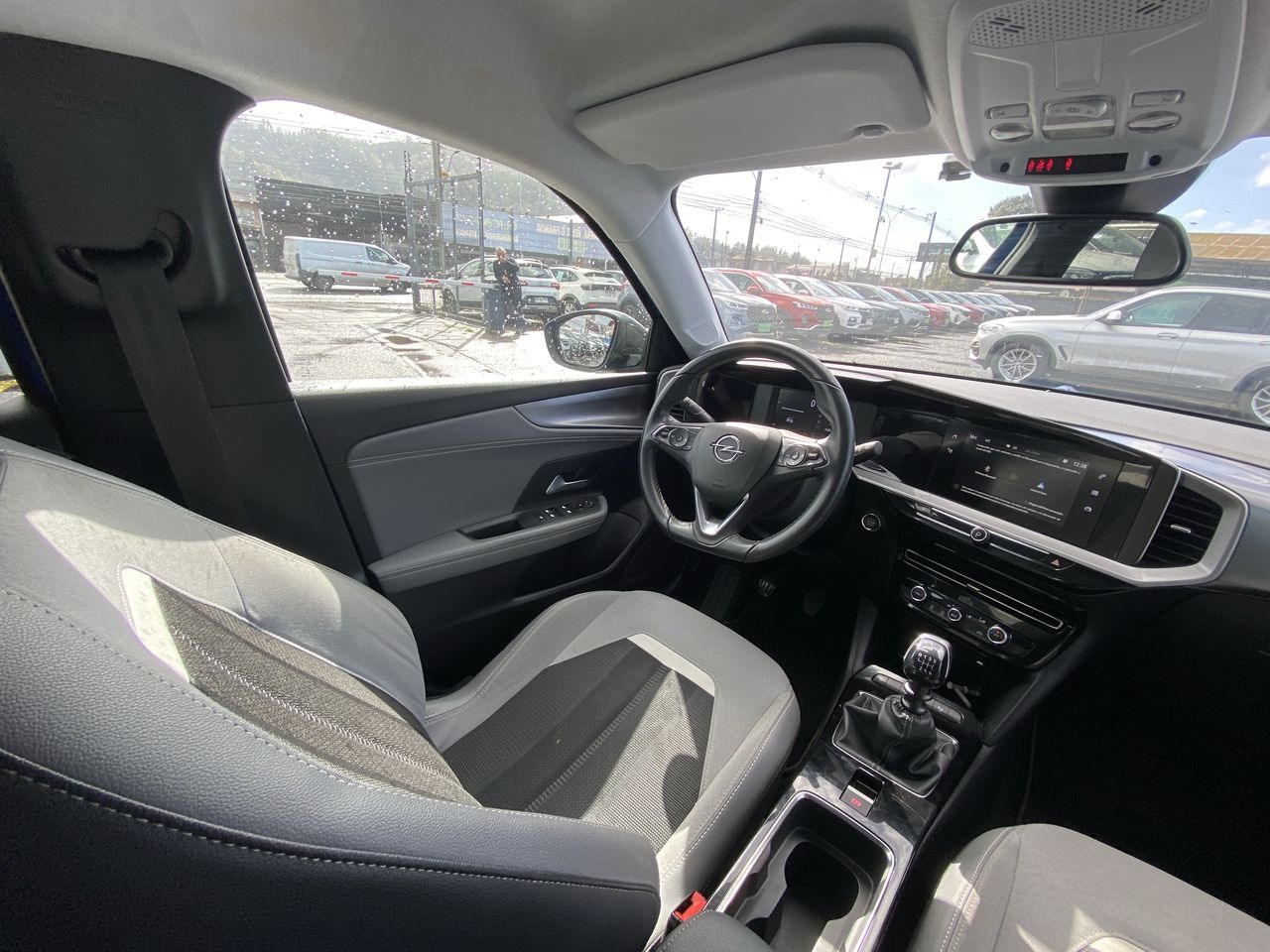 Suzuki Jimny — foto 17 de 33