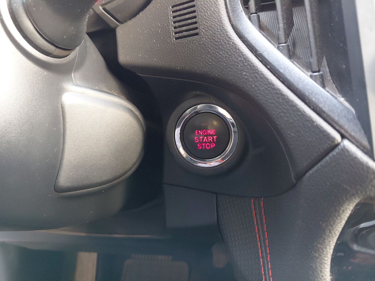 Subaru Forester — foto 27 de 27
