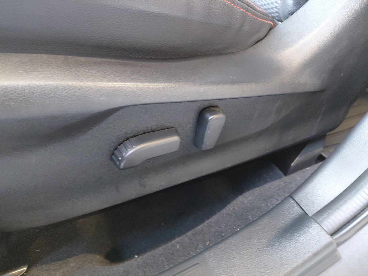 Subaru Forester — foto 14 de 27